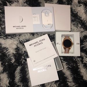 MK ACCESS TOUCHSCREEN SMARTWATCH (W/ LIABILITY)